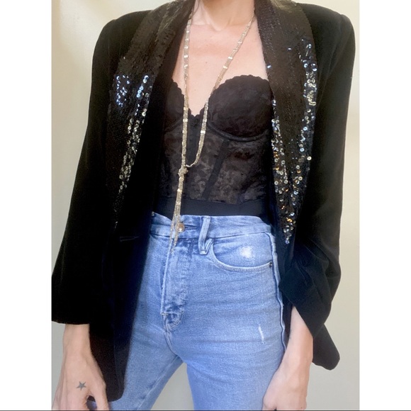 M Vintage Velvet Tuxedo Blazer with 80s Shoulder Pads and Sequined Lapels - Picture 3 of 10